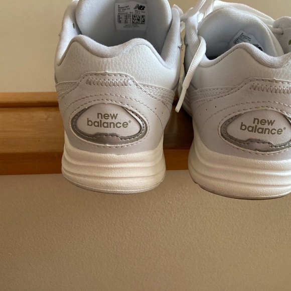 New Balance 577 White 885166891538 WW577WT 8W EXCELLENT - Picture 4 of 8